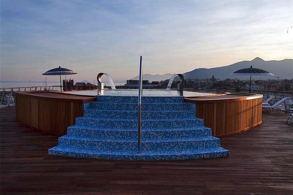 Yacht Club Marina Di Loano 호텔 외부 사진