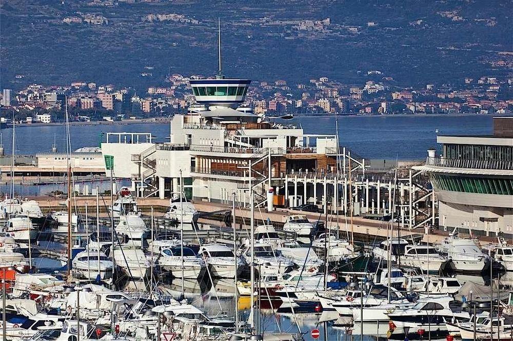Yacht Club Marina Di Loano 호텔 외부 사진
