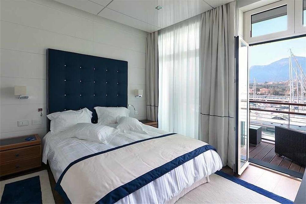 Yacht Club Marina Di Loano 호텔 외부 사진
