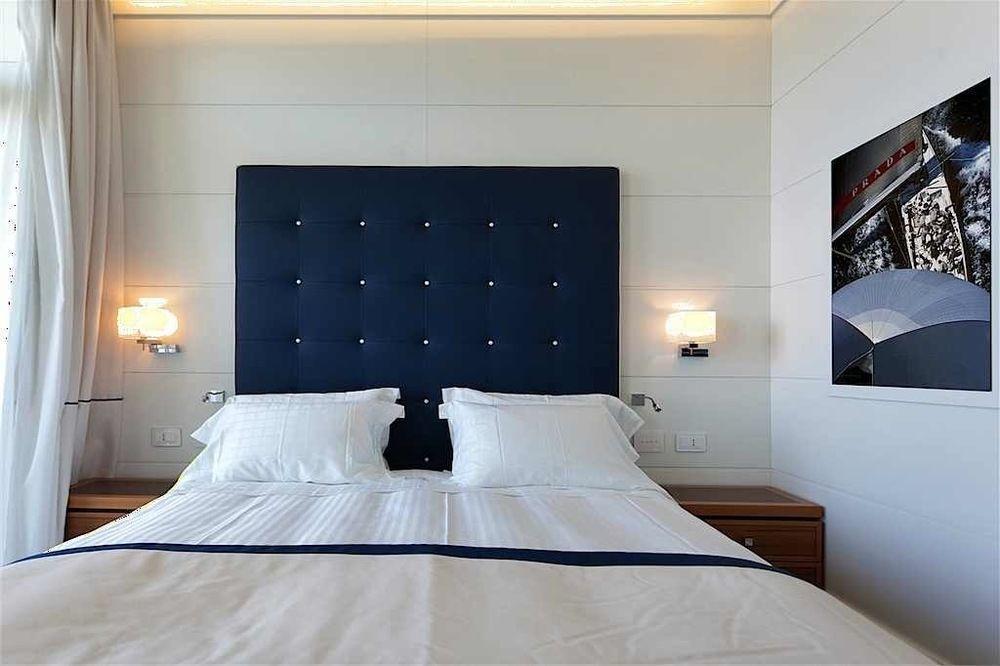 Yacht Club Marina Di Loano 호텔 외부 사진