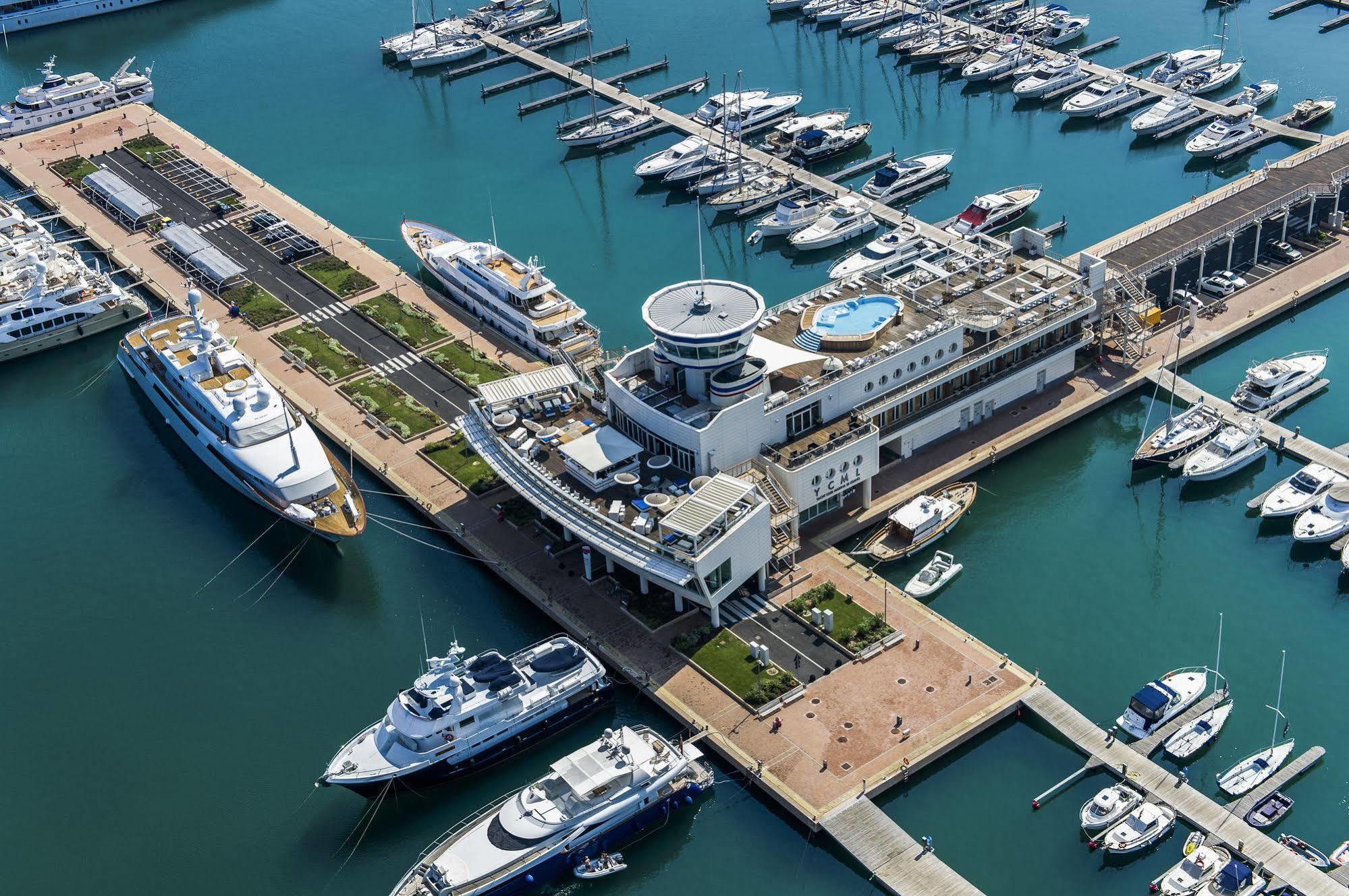 Yacht Club Marina Di Loano 호텔 외부 사진
