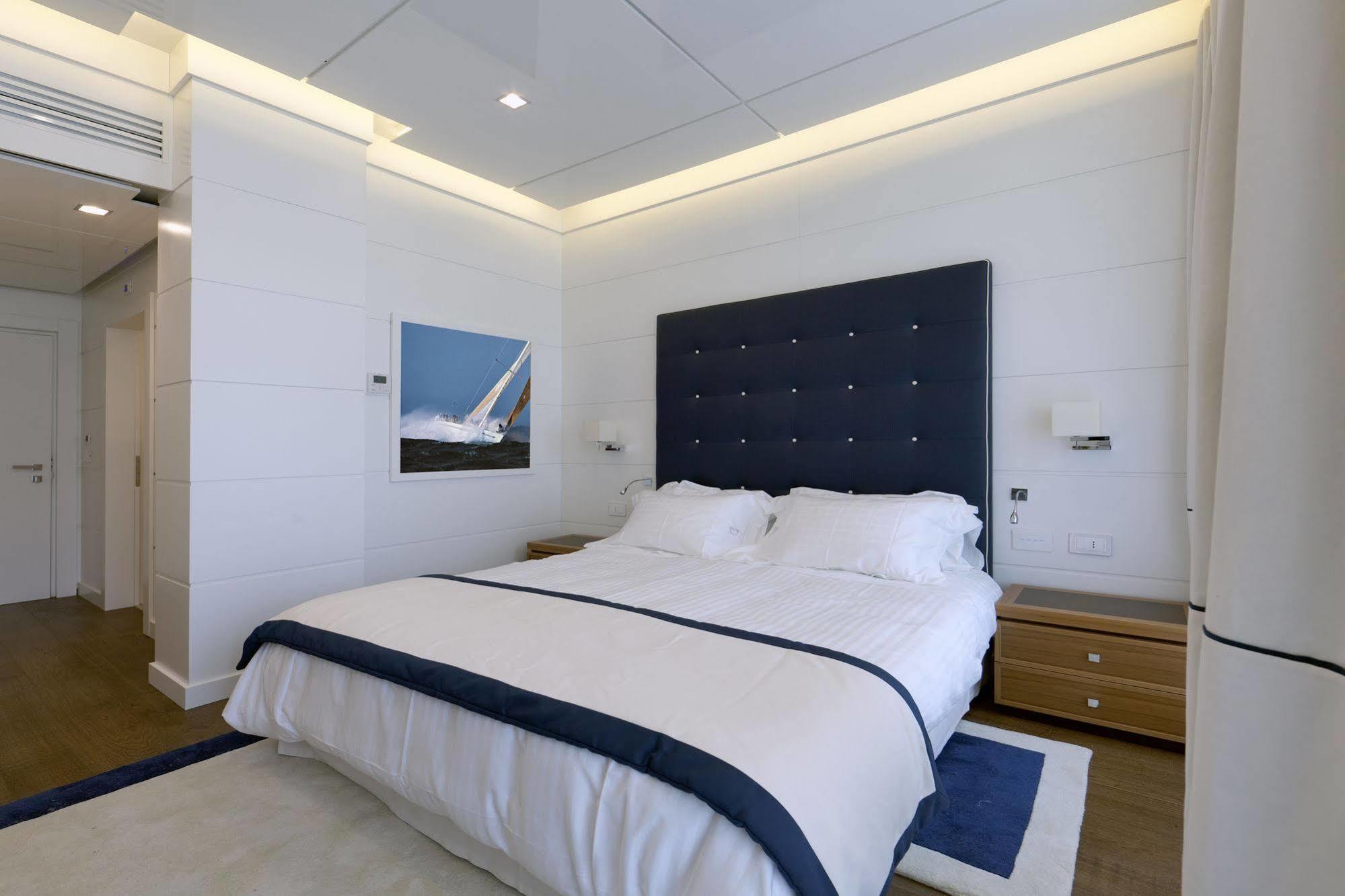 Yacht Club Marina Di Loano 호텔 외부 사진